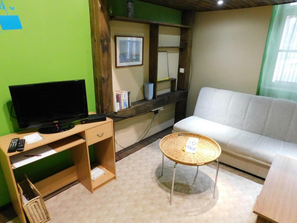 Koermend Lakas Apartment Exterior photo