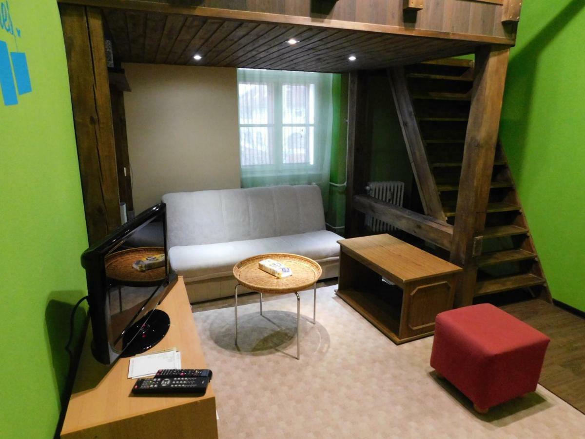 Koermend Lakas Apartment Exterior photo